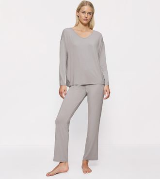 Triumph Pyjama TRIUMPH Timeless Sensuality PK LSL, Damen, Gr. 38, grau (silent grau), Single Jersey, 94% Modal, 6% Elasthan, unifarben, normal normal, V-Aussc