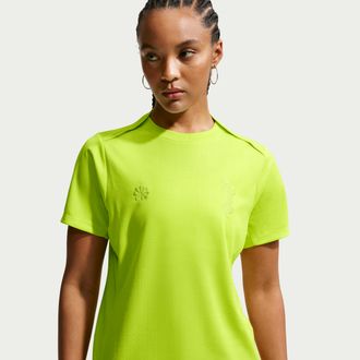 Nike Tottenham Hotspur Academy Pro SE Nike Womens Dri-FIT Soccer Short-Sleeve Top in Green | IB3819-389