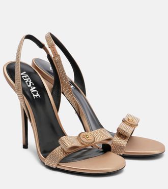 Versace Sandalias Medusa de sat&eacute;n adornadas