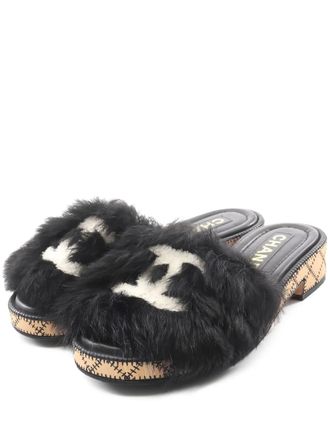 Chanel fur-upper platform sandals - women - Sheep Skin/Shearling/Rubber/Leather - 36 - Black