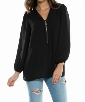 Elan Princess Shoulder Zipper Top In Black