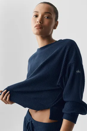Alo | Muse Crewneck Neck Pullover Top in Navy, Size: Medium