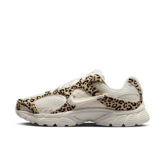 Nike Womens V5 RNR Suede Shoes in White | IR5823-133