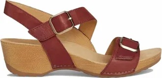 Dansko Womens Trinity Burnished Nubuck Sandal In Cayenne