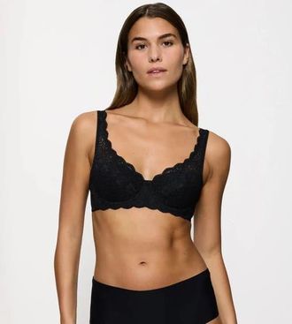 Triumph Amourette Stretch Lace Underwire Bra in Black at Nordstrom, Size 42Dd