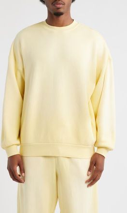 Elwood Core Oversize Crewneck Sweatshirt in Sun Faded Butter at Nordstrom, Size Xx-Large