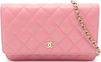 Chanel 2020s matelass&eacute; cross body bag - Pink