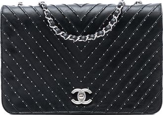 Chanel Pre-owned Womens Chevron Lambskin Stud Wars Flap - Black Leather - One Size