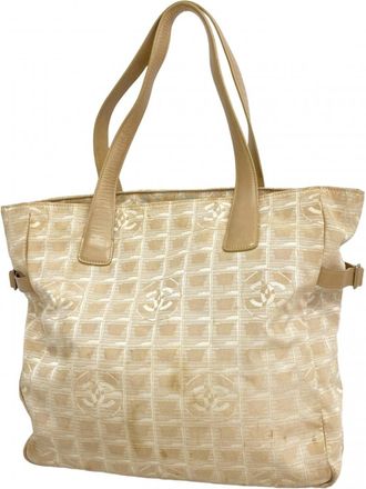 Chanel Beige Nylon Tote Bag (Pre-Owned)