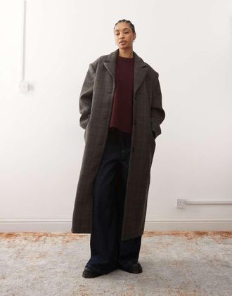 Weekday Cappotto oversize in misto lana talpa scuro a quadri con spalle importanti-Marrone