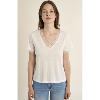 Molly Bracken T-shirt met korte mouwen en v-hals met kanten detail