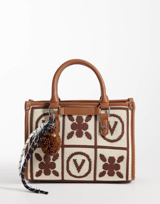 Valentino Tyle - Maxi borsa con manico e ciondolo color cuoio con stampa di monogrammi-Multi