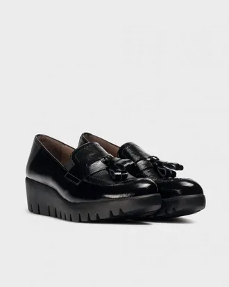 Wonders Womens Fly 42 Wedge Loafer In Black