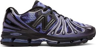 New Balance Unisex JFG X NEW BALANCE Abzorb 1890 in Nero/Viola, Sintetica, Taglia 38.5