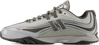 New Balance Logo-Detailed Lace-Up Sneaker - Gray