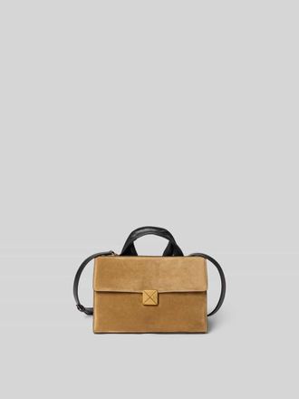 Nanushka Shoulder Bag mit Steckverschluss in Hellbraun, Gr&ouml;&szlig;e 1