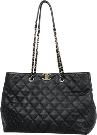 Chanel Black Grained Calfskin Tote Bag (Pre-Owned)