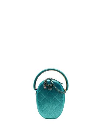Chanel 2019 Quilted Metallic Caviar Rainbow Hardware Oval Camera Bag satchel - Blauw