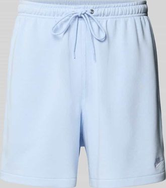 Nike Shorts mit Label-Stitching und elastischem Bund in Hellblau, Gr&ouml;&szlig;e XXL