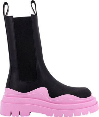 Bottega Veneta Black Calfskin Chelsea Womens Boots