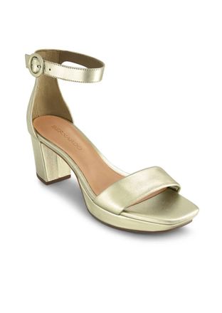 Bernardo Womens Carla Platform Sandals In Champagne