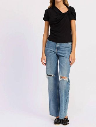 En Saison Sloane Short Sleeve Top In Black