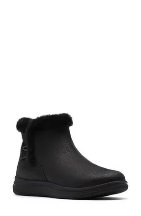 Clarks Breeze Faux Fur Lined Boot - Wide Width Available in Black Combi at Nordstrom Rack, Size 9.5