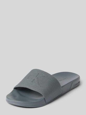 Calvin Klein Badeschuhe mit Logo-Detail in Hellgrau, Gr&ouml;&szlig;e 41