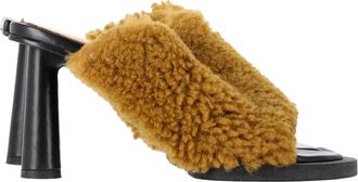 Jacquemus Jacquemus Les Mules Carr&eacute;s Ronds Shearling Sandalen in bruin lamsbont