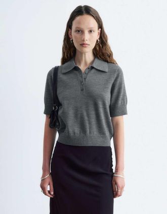 & Other Stories maglione polo in maglia di lana a maniche corte grigio scuro