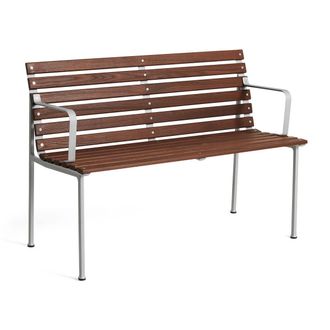 HAY Traverse Outdoor Dining Bank mit Armlehnen, Aluminium / Esche ge&ouml;lt