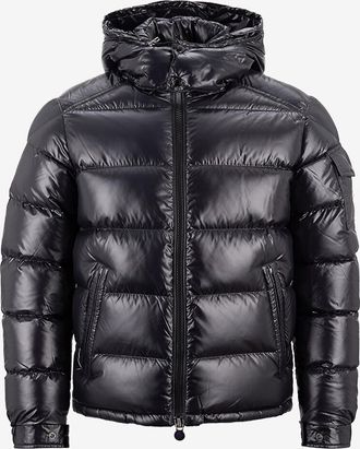 Moncler Kurze Kapuzendaunenjacke aus Lack-Nylon Moncler Maya