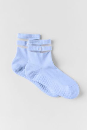 Alo | Womens Pulse Grip Socks in Light Provence Blue, Size: Medium/Large
