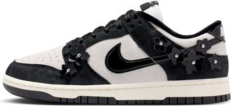 Nike Womens Dunk Low SE Florette Shoes in Black | IV4726-002