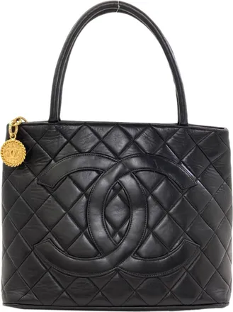 Chanel Black Leather Tote Bag (Pre-Owned)