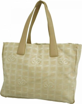 Chanel Beige Nylon Tote Bag (Pre-Owned)