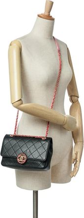 Chanel Hobo Bags - 2019 Quilted Calfskin CC Chain Logo Crossbody - Gr. unisize - in Schwarz - für Damen