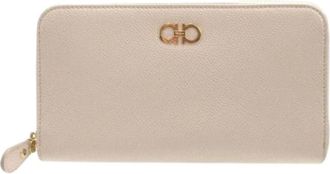 Ferragamo Pre-owned Wallets, female, Beige, Size: ONE SIZE Pre-owned Leather Wallet