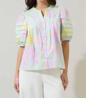 Sugarlips Court Button Down Top In Brisa Floral