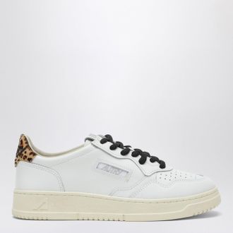 Autry Medalist Low sneakers in white with leopard-print pony hair