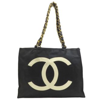 Chanel Black Nylon Tote Bag (Pre-Owned)