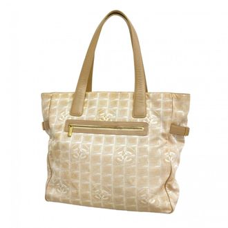 Chanel Beige Nylon Tote Bag (Pre-Owned)