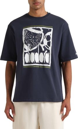 Diadora Legacy I Cotton Graphic T-Shirt in Blue Denim at Nordstrom, Size Xx-Large