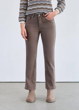 FDJ Olivia Ankle Bootcut Jean In Taupe