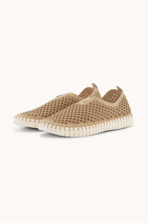 Ilse Jacobsen Womens Tulip Slip On Flats In Latte