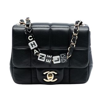Chanel Pre-owned Vintage Quilted Leather Flap Bag met Bedelaccenten - Dames - Pre-owned - Zwart - Maat: ONE Size Leer
