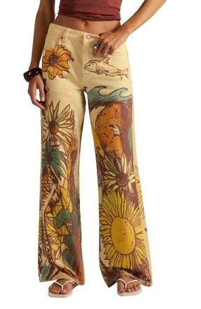 Free People Illusions Slouchy Straight Leg Jeans in Beach Scene at Nordstrom, Size 25