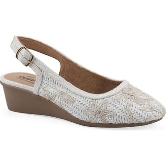 White Mountain Borris Slingback Wedge in White/Fabric at Nordstrom Rack, Size 6.5