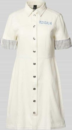 Marc Cain Knielanges Jeanskleid mit Stitching in Weiss, Gr&ouml;&szlig;e 34