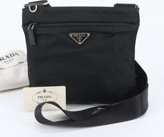 Prada Black Leather Nylon Shoulder Bag (Pre-Owned)
